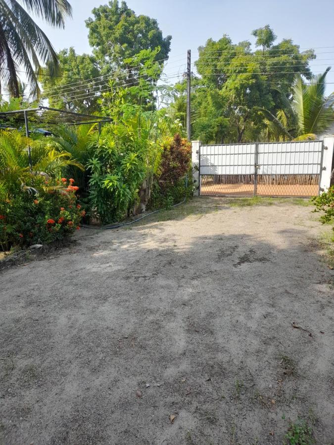 Batti Relax Point Batticaloa Exterior foto